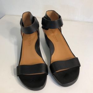 Gentle Souls by Kenneth Cole Wedge Sandals